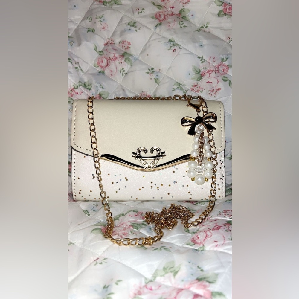 Elegant Cream and Gold Women's Bag